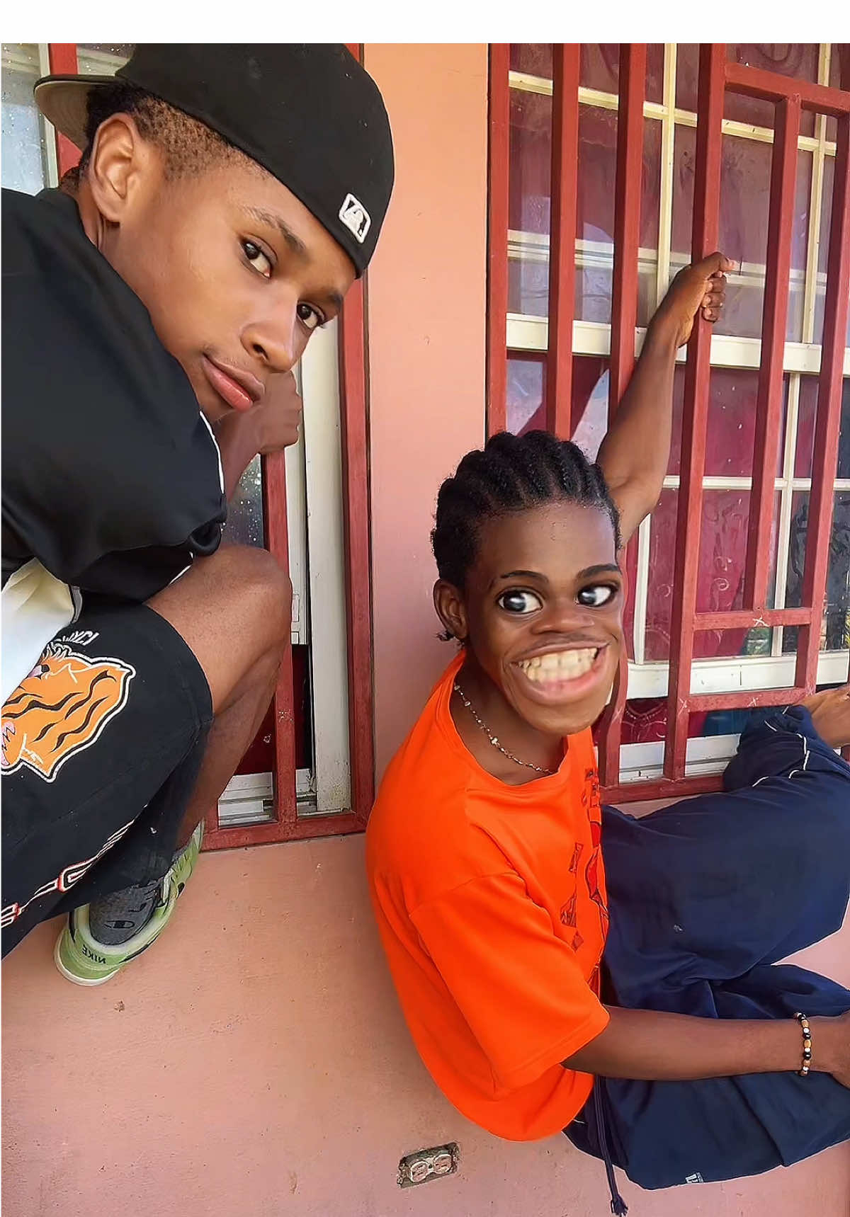 Rele polis pou mw map pasel ilegal ROOBYMAN #😂😂😂 #SAM_MR_BATBONI👟🔥🥶😈 #haitiennetiktok🇭🇹🇭🇹🇭🇹🇭🇹😍😍😍😍 #bigshow #humour #abecool #comedia #fypシ゚ #viral_video #laugh 