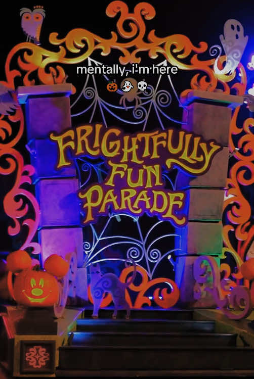 Mentally At Oogie Boogie Bash Halloween At Disneyland! 🎃 #mentallyimhere #trend #halloween #halloweenvibes #halloweenseason #spookyseason #october #halloweenaesthetic #halloweenlifestyle #halloweentok #halloweenobsessed #halloweenlife #fyp