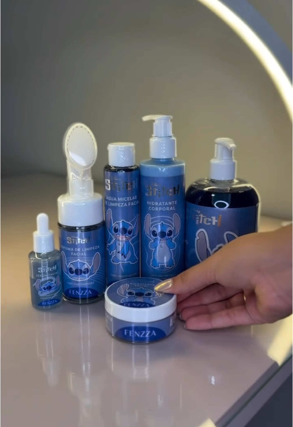 A nova sensação! A qualquer momento e pra qualquer idade. Linha de skin care Fenzza by Stitch 🩵🌸💙 #stitch #fenzza #skincare