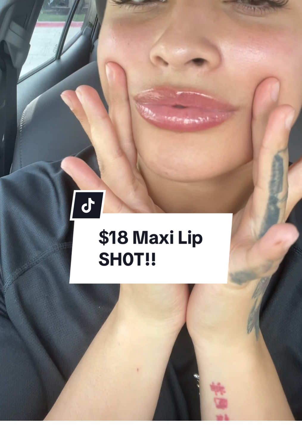 This and a noice lip liner in my bag #lipplumper #lips #fyp #drmelaxin 
