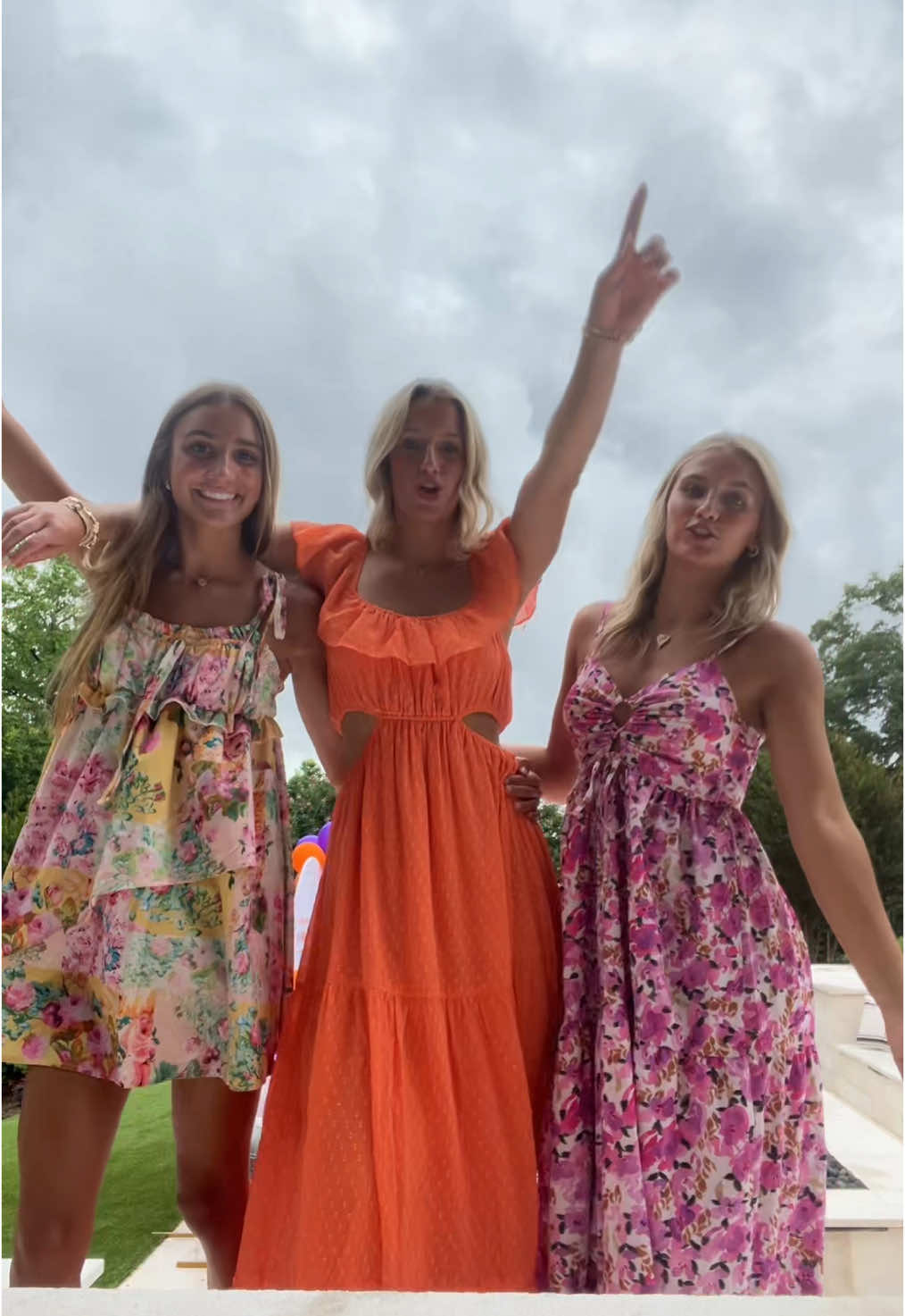 @.lillythomass grad!!!!! 🤗🤗
