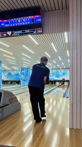 Let me serve 👨‍🍳🍽️🎳 #bowling #dnm1025  
