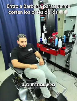 Entro a Barberia para que me corten los pelos de los 🥚🥚 #barberia #barbershop #prankvideo #bromas #foryoupage #parati #fyp 