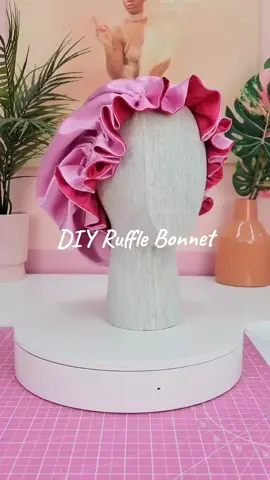Ruffle bonnets are soooo cute! I havent made a bonnet tutorial in a whilrle #creatorsearchinsights #sewalong #sewingtutorial #easysewing #sewbonnet #sewrufflebonnet #rufflebonnet #diybonnet 