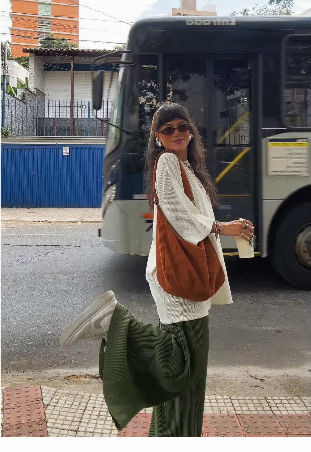 kkkkkkk se isso aqui não é feminino meus amigos #moda #look #fashion #humor #estilo #roupas #fypシ゚ #videoviral 