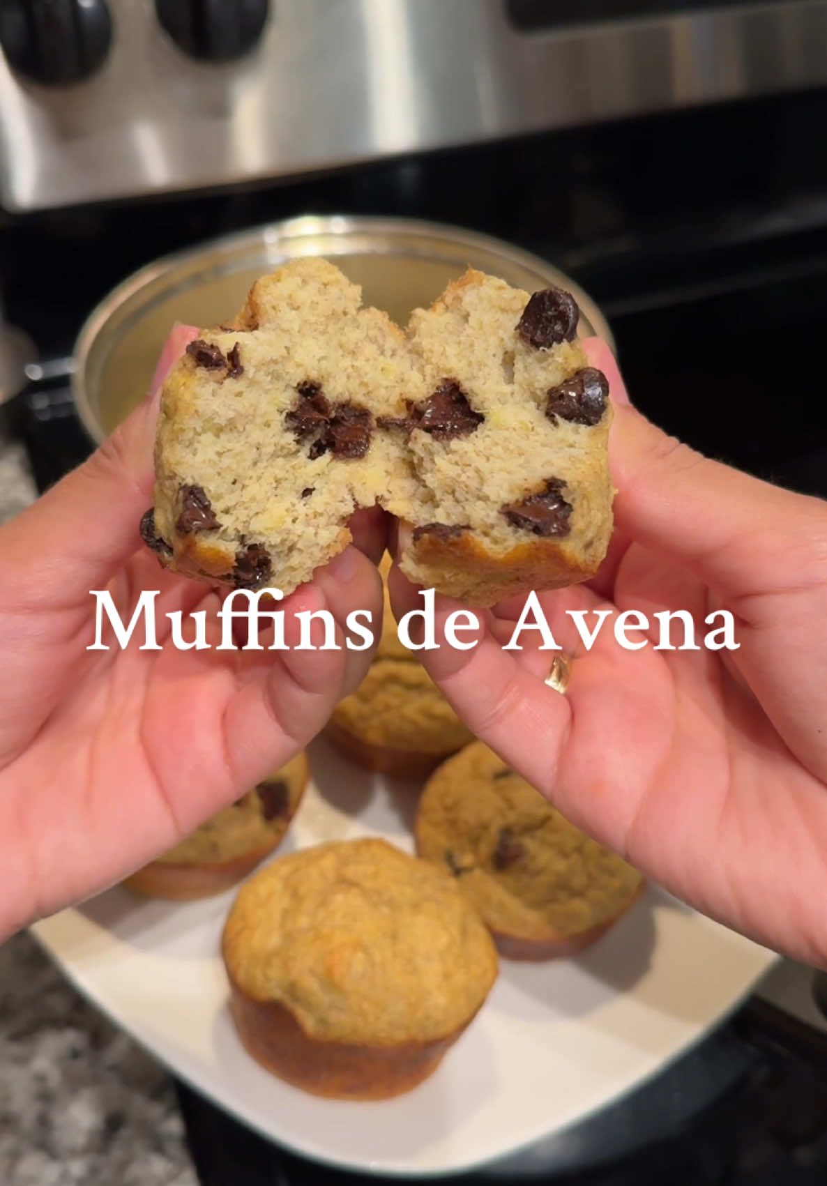 Muffins de Avena 🧁 Receta escrita en mi Facebook: Buen Provecho  #avena #oats #muffin #cupcake #recetastiktok #breakfast 