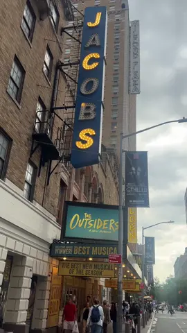 Back for a weekend 🫰🏼  @The Outsiders Musical #theoutsiders #broadway #musical #theatre #fyp #foryoupage #wicked 
