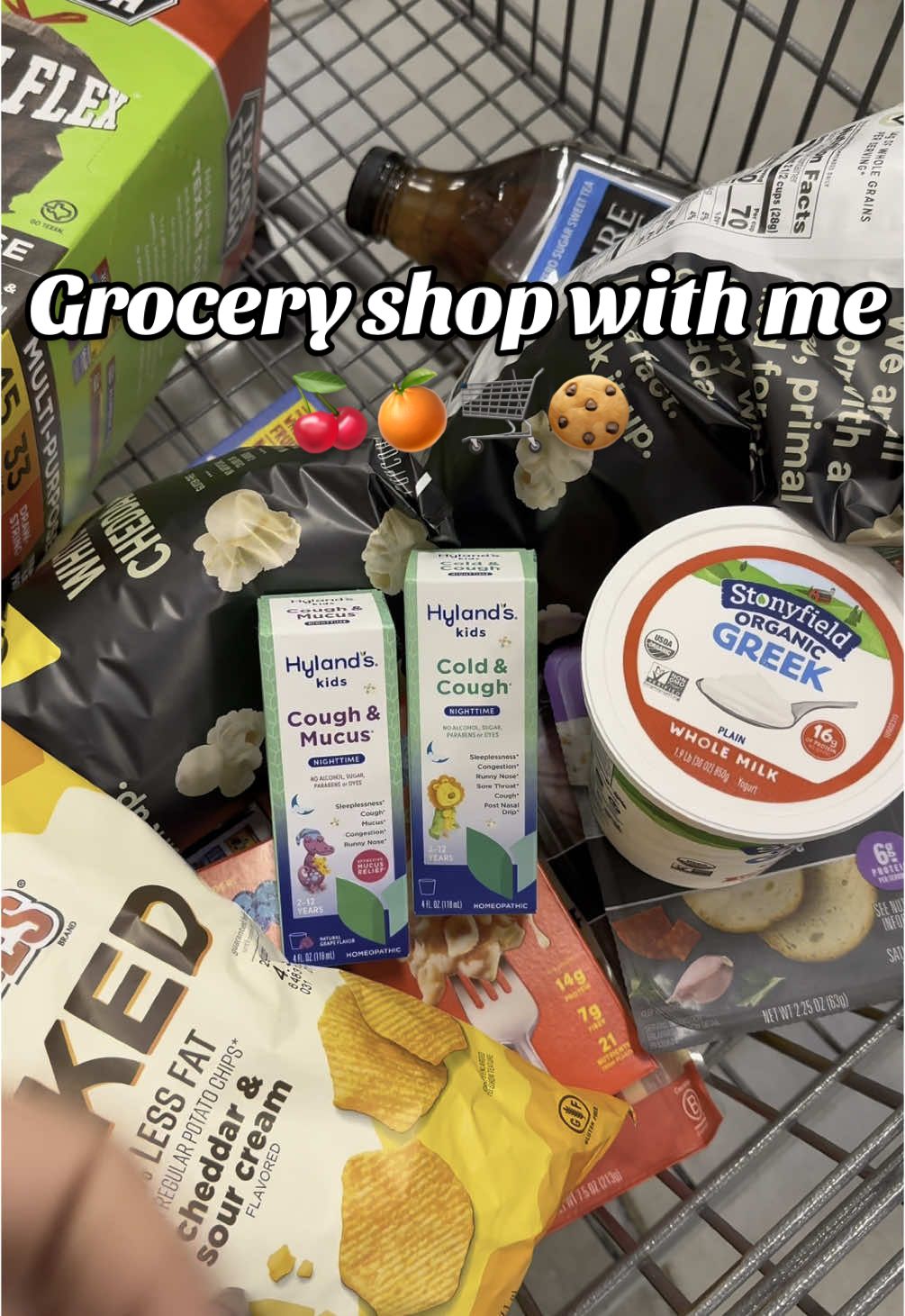 Quick grocery run for snacks and medicine! #groceryshopwithme #shopwithme #runerrandswithme #errands #Vlog #ditl #ditlofamom #dayinmylife 