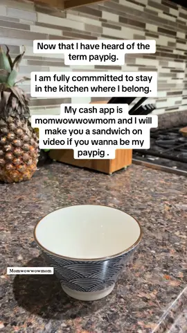 Where are my paypigs? I’ll make sandwiches all day: #makemeasandwhich #paypig #women 