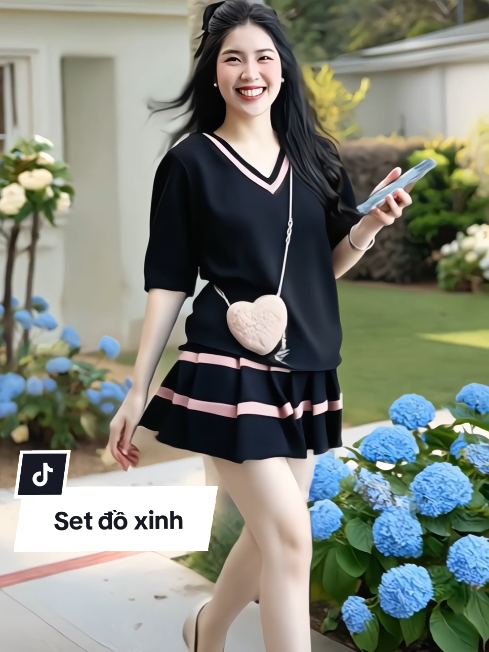 Set bộ váy bigsize 40-95kg chất liệu thun tăm mát, co dãn tốt mặc thoải mái thoáng mát. Chân váy có quần trong, áo cổ tim xinh đẹp sang trọng dễ thương cho nàng đi chơi hay mặc nhà đều xinh ạ #setdonu #setvaybigsize #dobigsizenu #setvayxinh #setvaythuntam #thoitrangnu #xuhuong #saochannel 