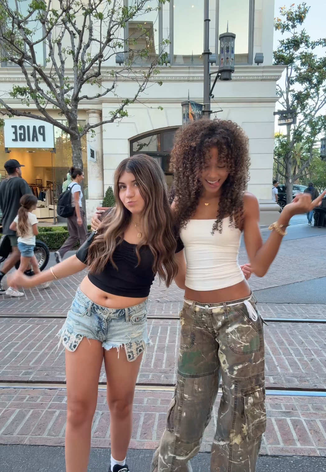 twinnn #fyp #twin #america #lipsync @jafiavalencia 