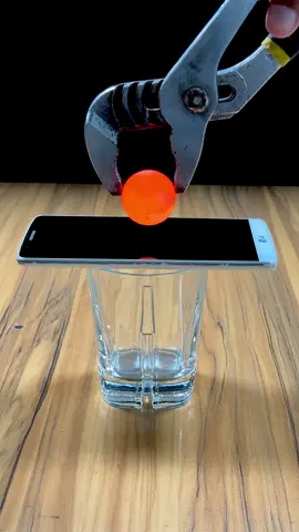 1000°C Red Hot Metal Ball VS Mobile Phone 📱 #rhcb #experiment #asmr #asmrsounds #oddlysatisfying #uktiktok #scienceexperiments #usa_tiktok🇺🇸 #fyp #mobilephone 