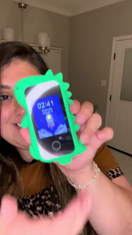 Celular para niños pequeños 🥰 #kidssmartphone #kidsphone #toddlerphone #giftideas  #toddlergift 