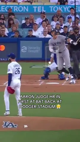 Aaron Judge didn’t waste any time 👀🔥 (@MLB, @Apple TV) #yankees #aaronjudge #dodgers #baseball #MLB #fyp 
