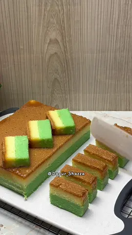 Bingka Singkong Lapis Pandan #bingka  #bingkasingkong  #cassavacake  #olahansingkong  #kuetradisional  #jajanan  #jajananpasar  #cemilan  #idejualan 