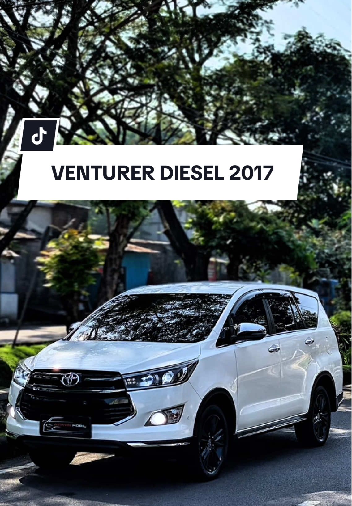 *INNOVA VENTURER DIESEL MT 2017* •Harga cash 365jt nego •Dp 70jt angsrn 7.630x71 •Dp 70jt angsrn 8.440x59 #jualbelimobilsecond #jualbelimobiljawatimur #jualbelimobilmalang #wawanmobilaraya #fyppppppppppppppppppppppp #diesel #2gd #venturer #venturerdiesel #innovareborn  #fyp
