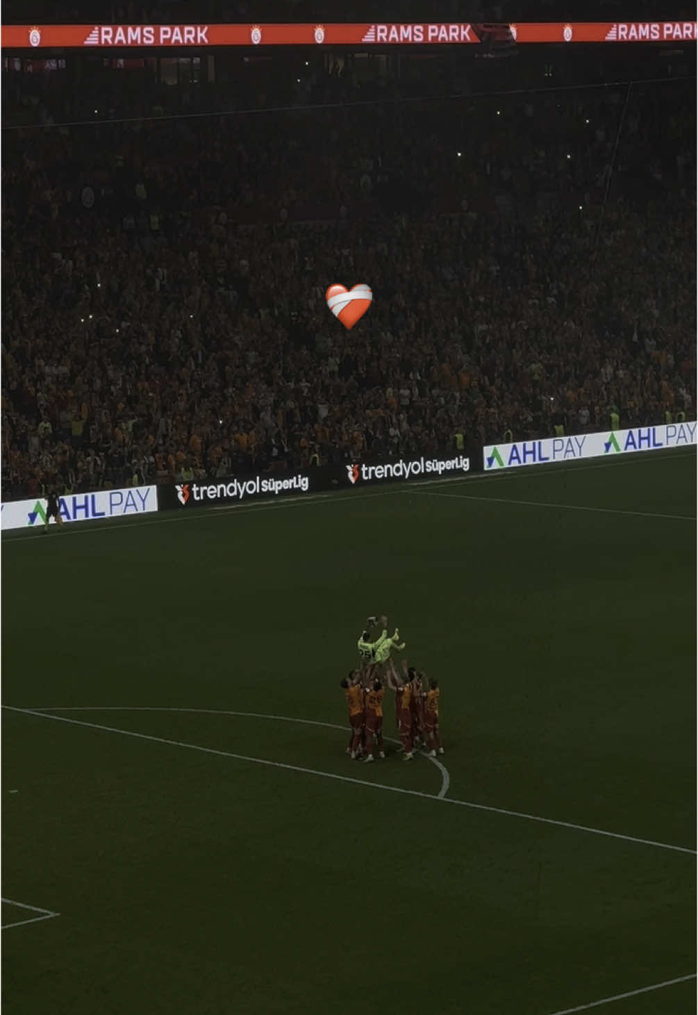 Bir devir sona erdi, allah senden razi olsun kaptan #muslera #kaptan #galatasaray #süperlig #edit #veda #fyp  @Galatasaray 