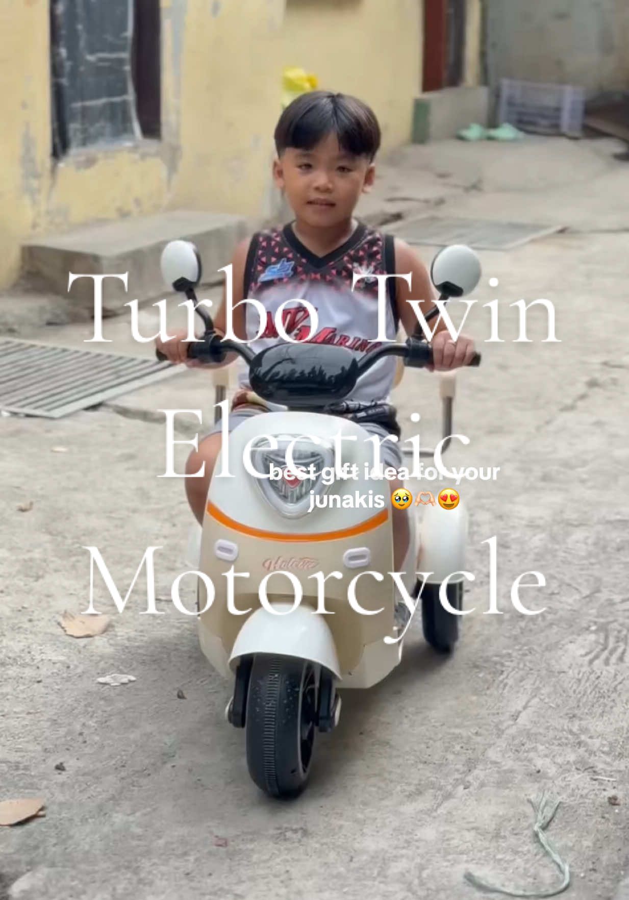 Worth it ang 3k 😍❤️ Super nice ng quality nito mga mi! 🥰 #electricmotorcycle #kidtoys #toysforkids #motorcycleforkids #electricmotor #giftforkids #motorcycle #bsminitoyshop 