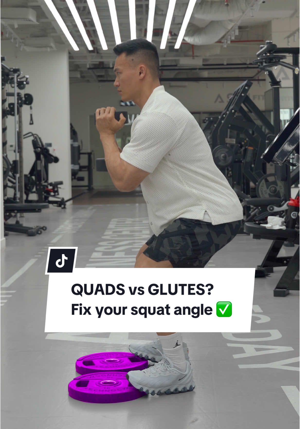 Stop squatting wrong! Try this heel-elevated goblet squat for massive quad gains 🔥                                    Heels up = more quad tension Toes up = more glute & hamstring stretch Know the difference – train smarter 💪     #gymtips #legday #anhsonnfitness 