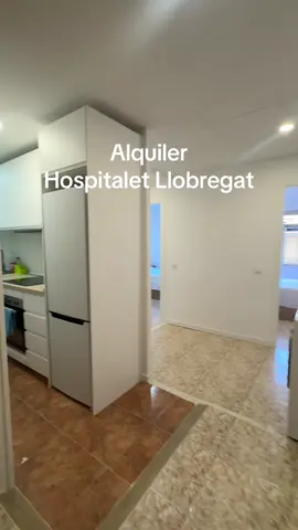 alquiler larga estancia Hospitalet de Llobregat, dos habitaciones y un salón comedor, cocina y baño nuevos.  850 euros, se pide documentación que pase por seguro de impago. 
