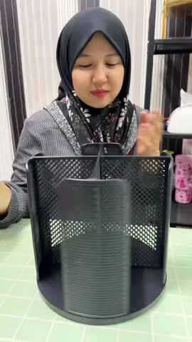 🌀 Pusing, Ambil, Minum! Paper Cup Dispenser 360° yang praktikal ini memudahkan tetamu ambil cawan dengan gaya dan kemudahan maksimum. Tak perlu susun cawan satu-satu lagi!   #PaperCupDispenser #JamuanMudah #KenduriTeratur #MajlisEksklusif   #Dispenser360 #AksesoriKenduri #IdeaJamuan #MajlisBersih   #CawanMudahAmbil #EventToolsMalaysia #PeralatanJamuan  