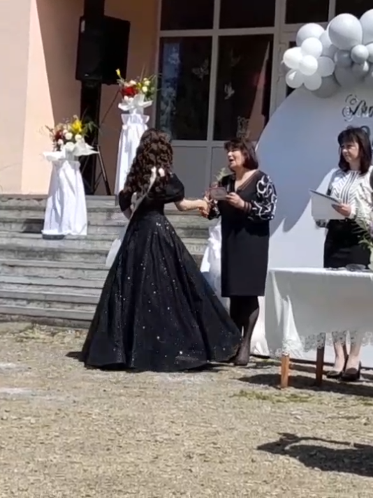 Сьогодні можна сьогодні випускний 🥺❤️#випускний2025 