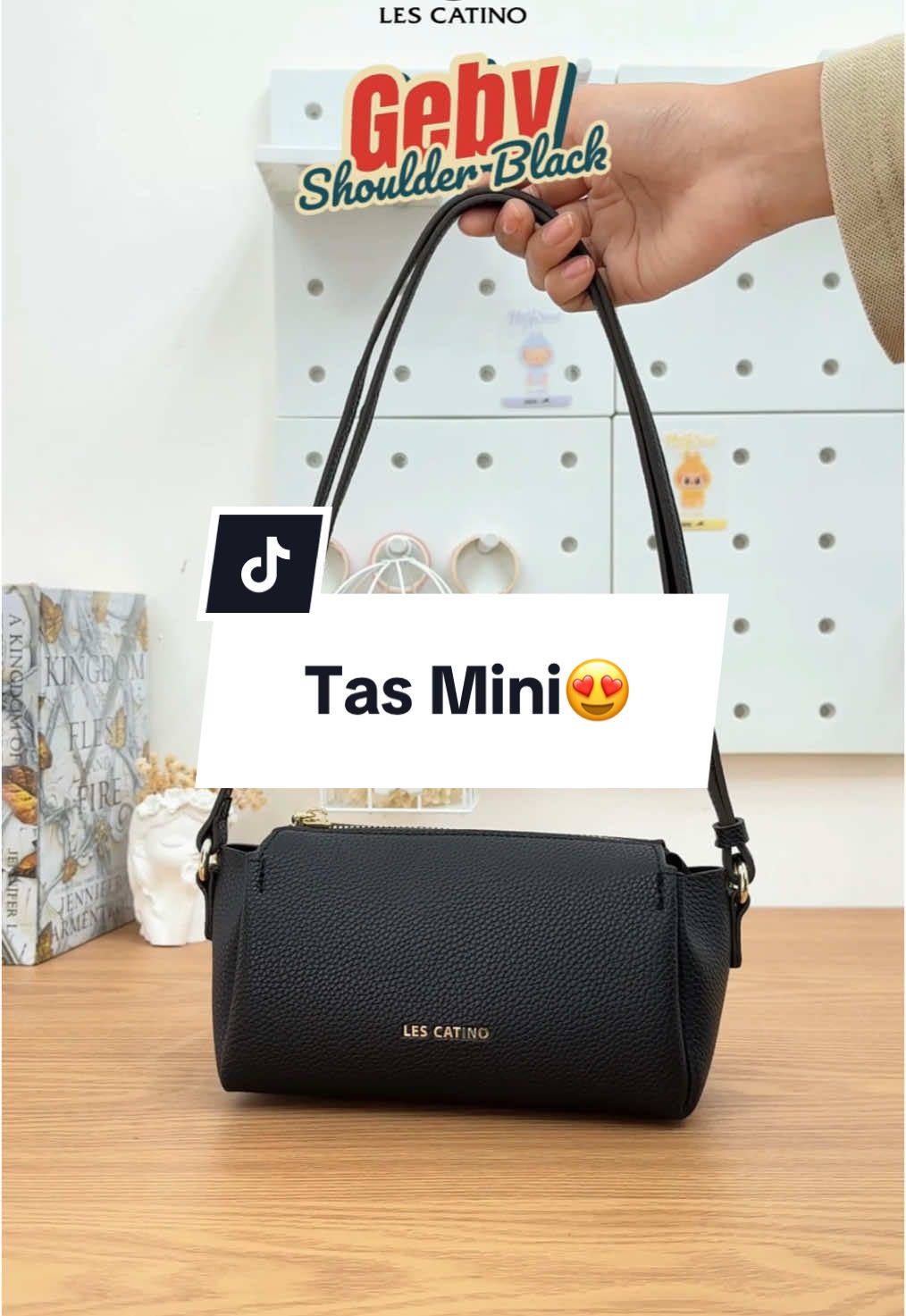 Buat kalian yang suka tas gemes-gemes bisa banget checkout Geby Shoulder nih, Bestie😍😍. #lescatino #lokalbrand #taswanita #paydaysale #restock #wibgajian #wajibpunya #checkout #fyp #viral #trend #OOTD #fashion 