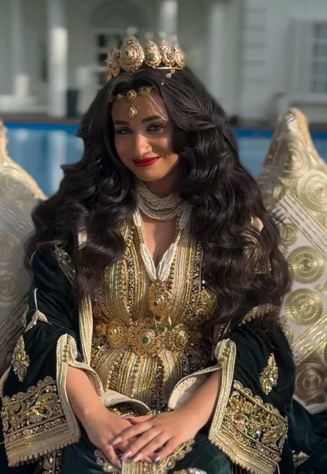 Hada huwa li bghito jenbi💚👸🏻 @nagafa.amina.Bergamo @Ihsane.slassi @linda_beauty.center @Maral 