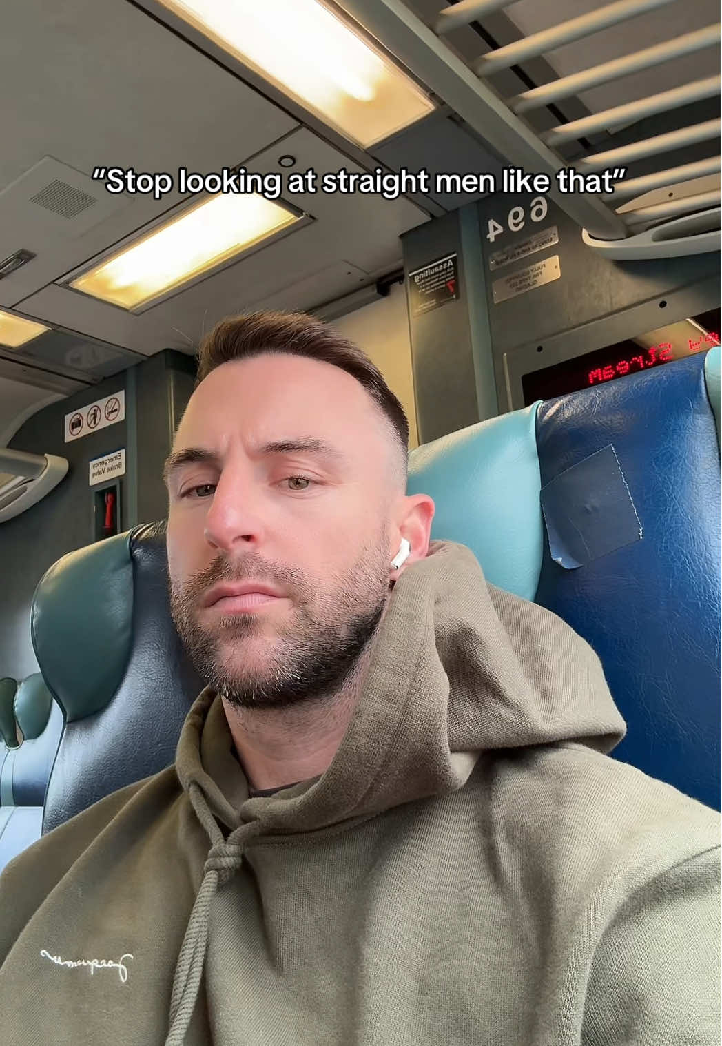 It’s just a natural reflex #straightmen 