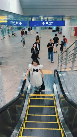 Everyone Ignored Her… Until I Stepped In #ONEMAN #KindnessMatters #Respect #Education #Thankyou