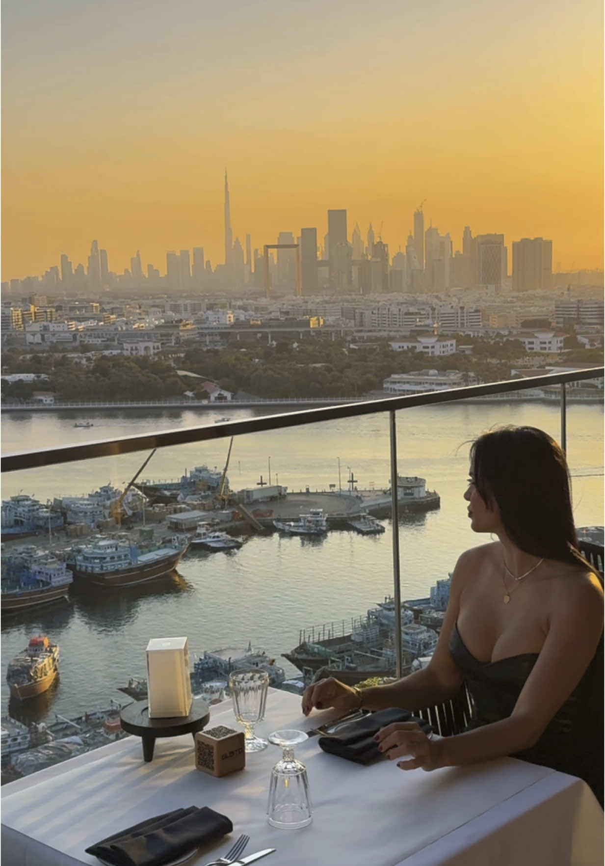 Dubai Sunset 😍 . . #dubai #indubai #uae #dxb #sunset