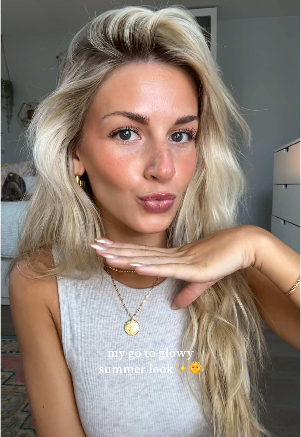 my fav go to glowy summer makeup look✨🌞 #summermakeup #grwm #grwmmakeup #grwmroutine #glowymakeup #nomakeupmakeup #makeuptutorial #beauty @byoma @Saie @Haus Labs by Lady Gaga @Naked Sundays @makeupbymario @Charlotte Tilbury @MCoBeauty @Thrive Causemetics @NYX Professional Makeup @Rare Beauty @Benefit Cosmetics @Brow Code @e.l.f. Cosmetics 