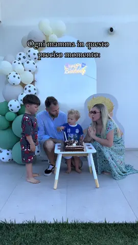 Chiudo gli occhi e rivedo ogni singolo momento 🥹 come si fa a fermare il tempo??? #vitadamamma #ricordi #figli #famiglia #compleanno 