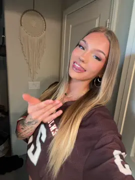 lmk girl what u wanna do? #wlw #fyp 