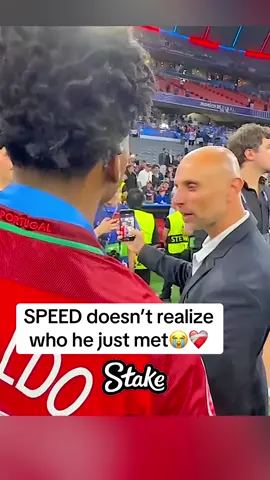 SPEED doesn’t realize who he just met😭❤️‍🩹 #Fyp #viral #germany #fifa #speed #ishowspeed #uefa #champions #football #Soccer #ucl #uclfinal #psg #intermilan #championsleague #uefachampionsleague #bayern #bayernmunich 