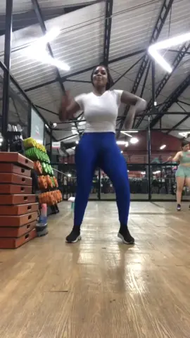 #tiktoklive #livehighlights #pyf #pypシtiktok☆♡🦋 #crossfit #comedia #risa #virali #segidorestiktok #colombi #live #desocupe_masivo #nails 