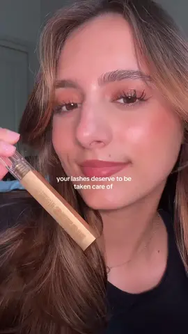 #viralvideo #foryourpage #trending #lashes #lashserum #lashserumresults #babelash #longeyelashes #makemefamous #beautyhacks #beautytips #BeautyTok #musthaves #eyelashesnatural 