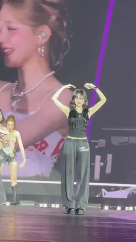 Twerk❤️  #ASA #chiqiuta #ahyeon  #babymonster #babymonster_vietnam #montiez #funnymoments 