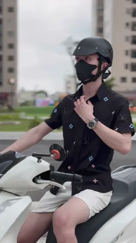 Lên sơ mi dạo phố ae ơi #ao #aosomi #thoitrangnam #fyp #vairalvideo #xuhuongtiktok 