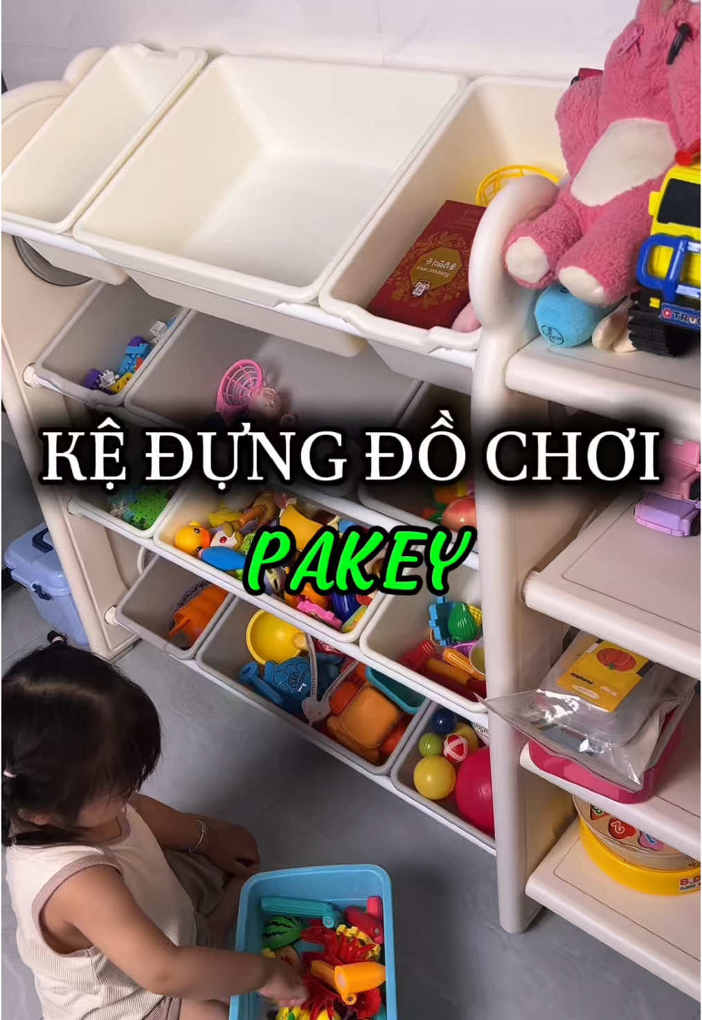 Từ chiếc kệ đựng đồ chơi nhỏ xinh, con học cách tự lập, ngăn nắp và có trách nhiệm từ khi còn rất nhỏ. Mỗi ngày một chút, thói quen tốt sẽ theo con suốt hành trình lớn lên. Ba mẹ chọn cho con không chỉ là món đồ, mà là một nền tảng để trưởng thành. 💛 #unboxing #kedochoipakey #kedochoi #hanhtrinhlonkhon #daycontulap #xuhuong 