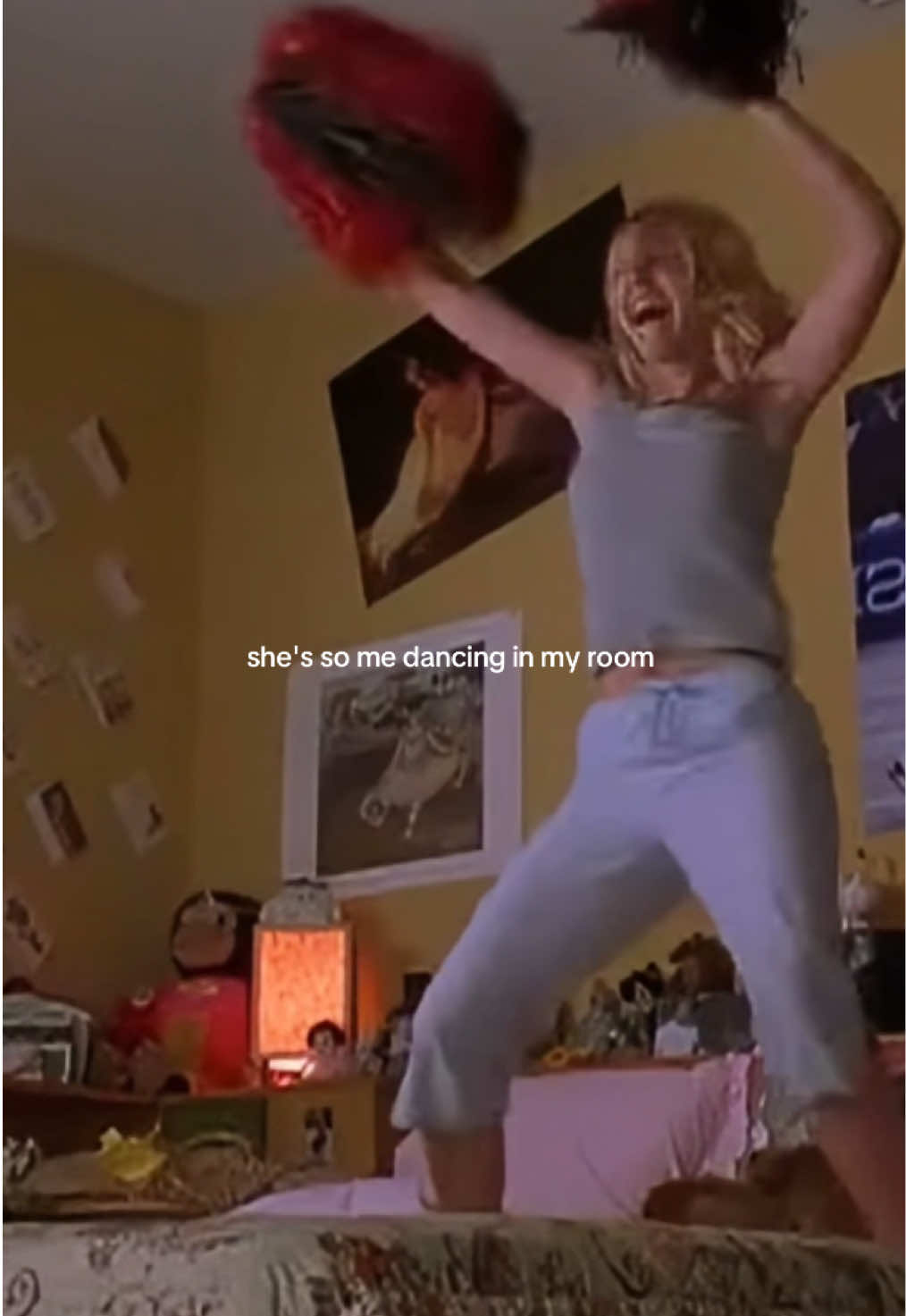 me when i hear this song 💃💃 #dancinginmyroom #torranceshipman #2000smovies #kirstendunst #dancingalone #dancinglikenooneiswatching #dancingqueens #bringiton #bringitonmovie #listeningtomusic