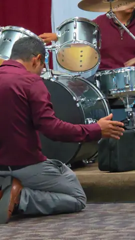 Amo ver a mi esposo adorar a Dios. 🔥🕊
