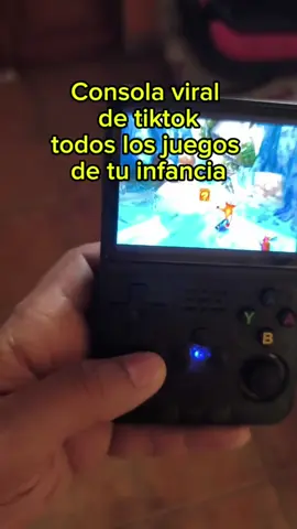 ¡Atención gamers! 🎮🔥 Si buscas una consola portátil retro con gran rendimiento y miles de juegos clásicos, la R36S es tu mejor opción. Con pantalla IPS HD de 3.5 pulgadas, batería de 3200mAh y más de 15,000 juegos preinstalados, disfruta de la nostalgia en cualquier lugar. 🚀   ✅ Diseño compacto y ergonómico para largas sesiones de juego  ✅ Compatible con emuladores de PlayStation, Nintendo, Sega y más   ✅ Memoria ampliable para que nunca te falten juegos  ¡No te quedes sin la tuya! 📦💨 Escríbeme para más detalles.   #ConsolaRetro #GamingPortatil #R36S #JuegosClasicos #Emuladores  