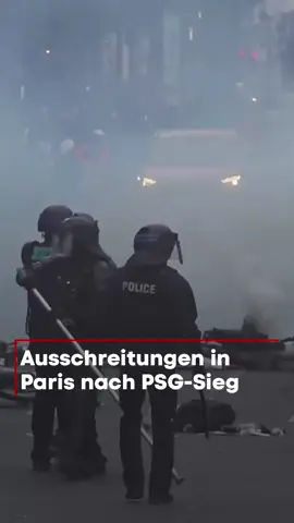🇫🇷⚽️ Nach dem Sieg von Paris Saint-Germain im Champions-League-Finale ist es in Frankreich zu Ausschreitungen gekommen. Die Polizei nahm in Paris zahlreiche Personen fest. Zwei Personen sind ums Leben gekommen. • #psgfans #paris #fussball