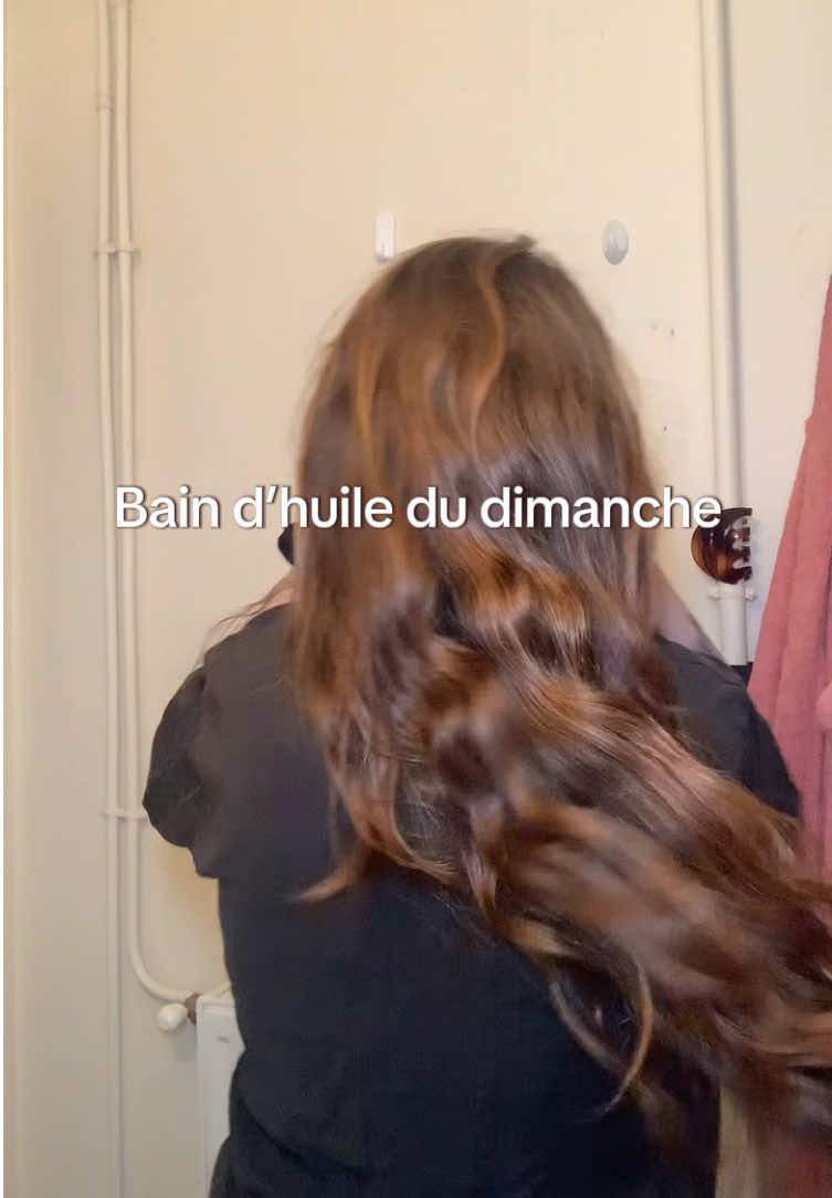 Passez un bon dimanche les girls ❤️‍🩹 #hair #longhair #haircare #hairtok #hairoiling #scalpoiling #scalpcare #cheveux #cheveuxlongs 