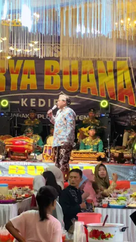 Campursari racing surya buana kediri show di rumah bapak kades turus gurah #suryabuana #suryabuanacampursari #gapurawedding #fyp #gapurabalap #putrajaya #putrajayawedding 