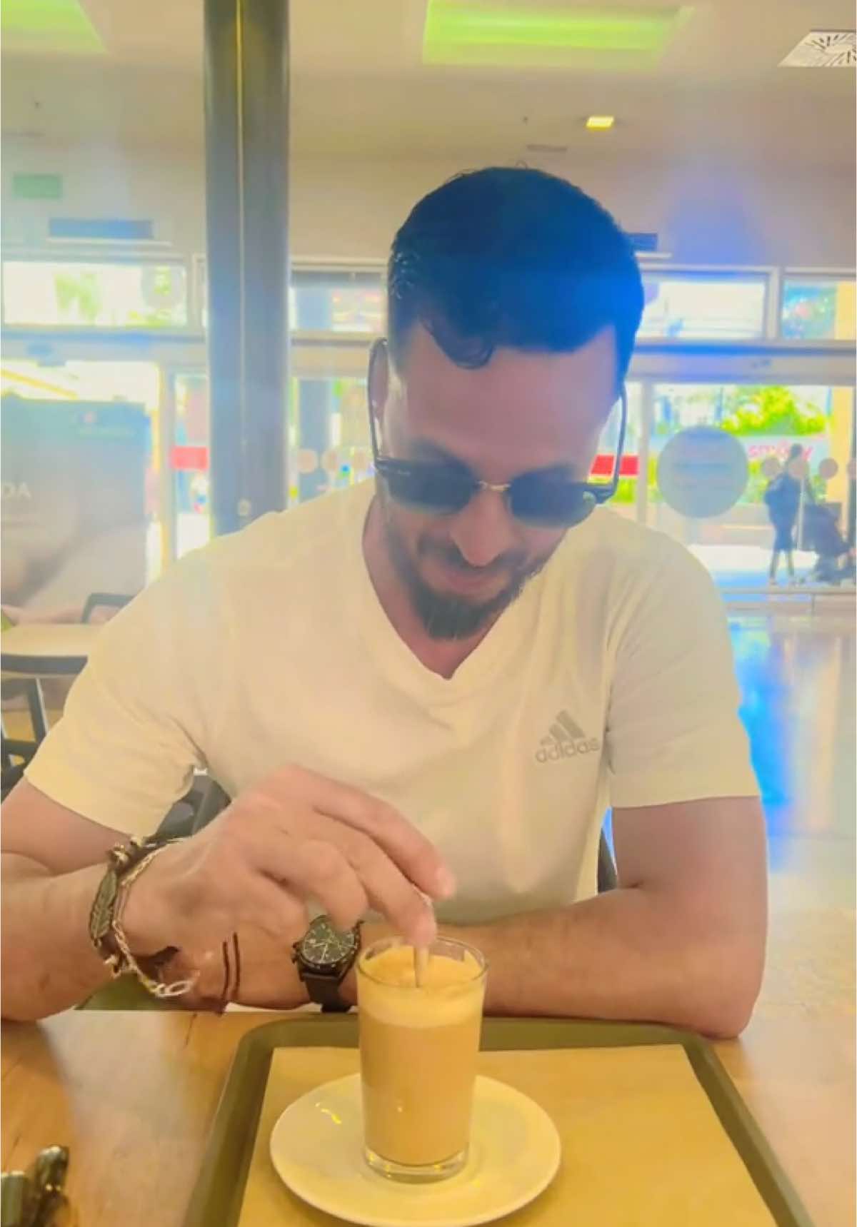 Feliz Día 💕 #AloMamahaBaghiNasbak الشاب العجال 💪🥰 #TodoElMundo💙🧡 ,#Murcia , #Granada , #Almeria , #Marbella , #Andalucia , #Alicante #España 🇪🇸 🇪🇺, #Marruecos🇲🇦 ♥️, #TiktokSpain ,  #TiktokWorld 🌎#