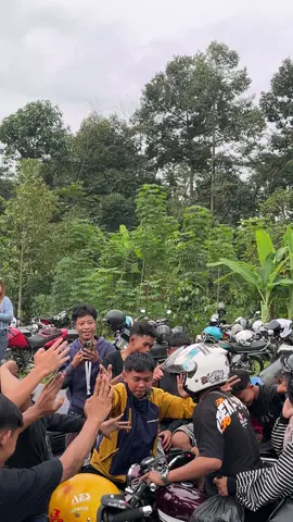 Jyannn asik poll masse karo mbk e#begundalcbpurwokerto #cbindo#cbindonesia #icikiwirgank🤙 #cbindonesiaclub🇮🇩 #blayer #fylpシ #fyppppppppppppppppppppppp #dejavu #promomakangajian #pesonaalamindonesia 