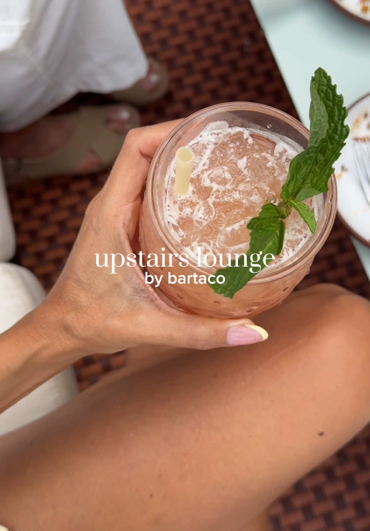 Serving up retro charm + rooftop vibes ✨ The cutest 60s-inspired lounge—think groovy decor, great cocktails, and golden hour magic. The perfect spot to sip + vibe. Save for your next trip to Jax! 