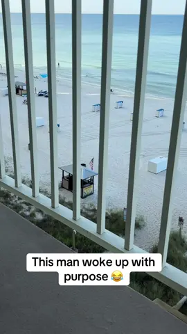 He’s been first in line at the beach chair booth for 20 minutes. It doesn’t open for another 45 mins to an hour 😂 . Anxiety: activated. Dedication: unmatched. Marriage: thriving. 😂🌴 #FrontRowOrBust #panamacitybeach #HotMessExpress #VacationVibes #marriagehumor #BeachChronicles  #beachday #firstinline #pcbflorida #vacation #husbandwifecomedy #fyp #relatable 